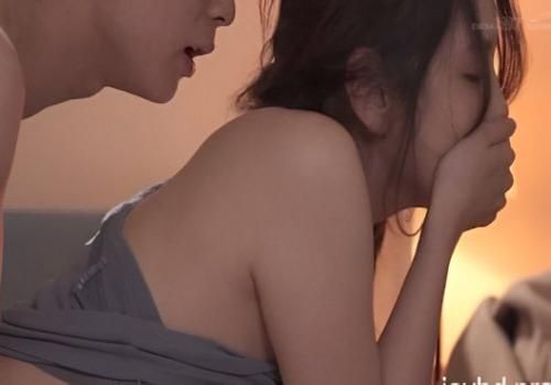 Chị gái tốt tính cho thằng em thử quan hệ thỏa mãn